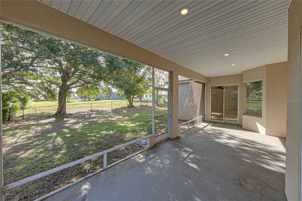 For Sale: $495,000 (4 beds, 2 baths, 2701 Square Feet)