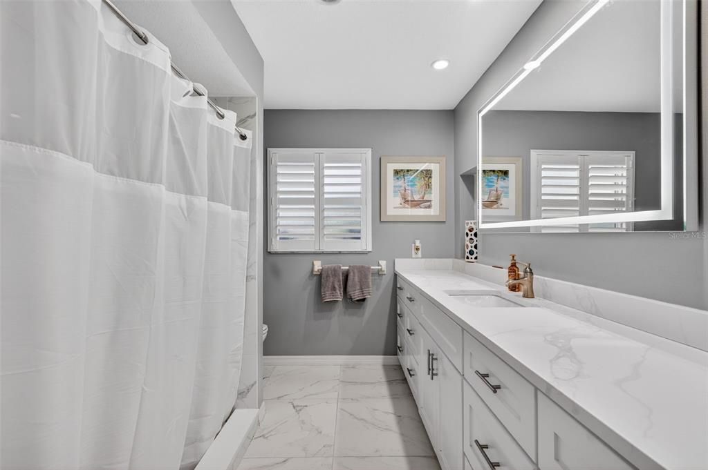 待售: $700,000 (3 贝兹, 2 浴室, 2187 平方英尺)