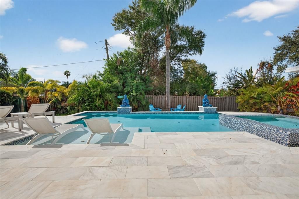 待售: $700,000 (3 贝兹, 2 浴室, 2187 平方英尺)