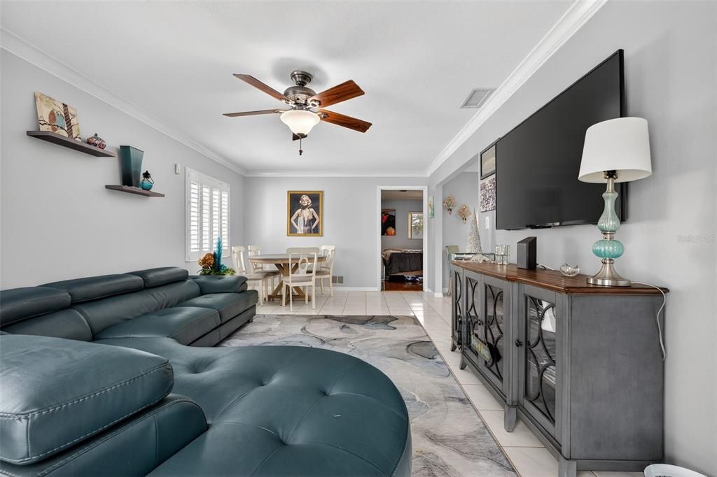 待售: $700,000 (3 贝兹, 2 浴室, 2187 平方英尺)