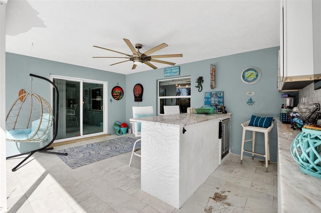 待售: $700,000 (3 贝兹, 2 浴室, 2187 平方英尺)