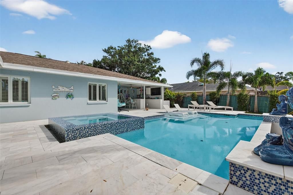 待售: $700,000 (3 贝兹, 2 浴室, 2187 平方英尺)