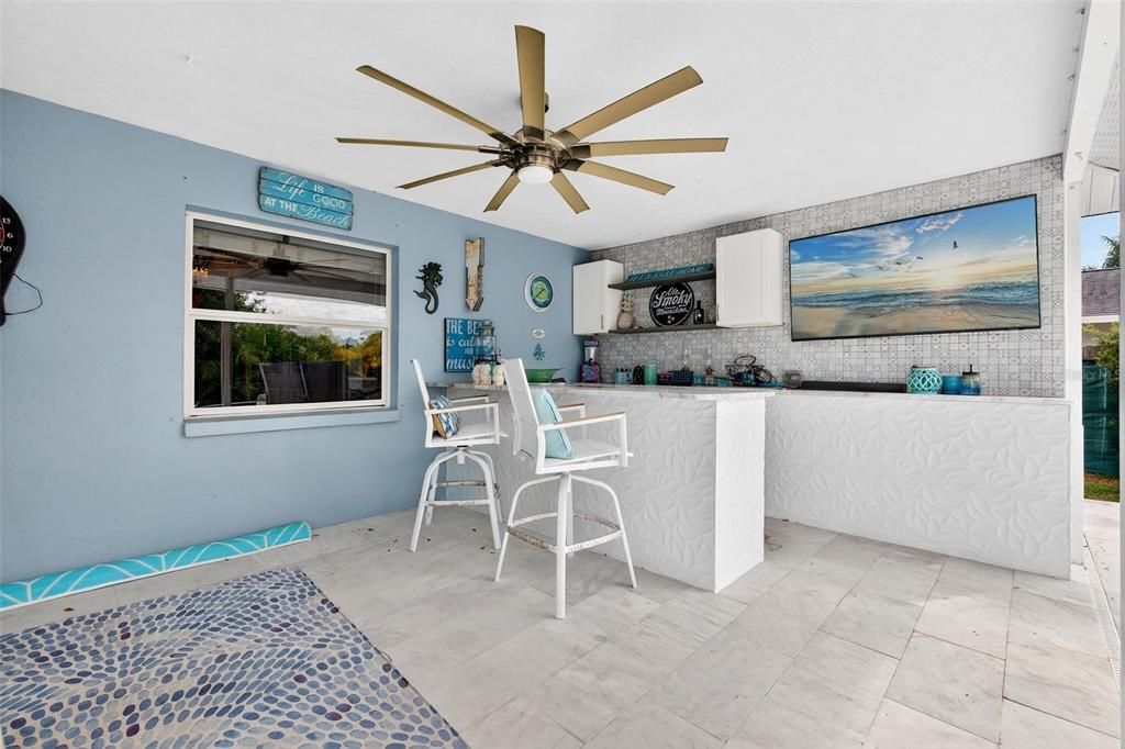 待售: $700,000 (3 贝兹, 2 浴室, 2187 平方英尺)