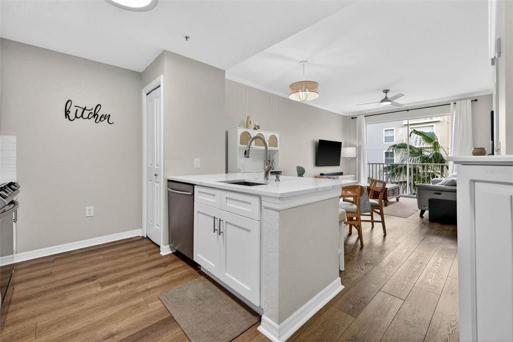 En Venta: $515,000 (2 camas, 2 baños, 1009 Pies cuadrados)