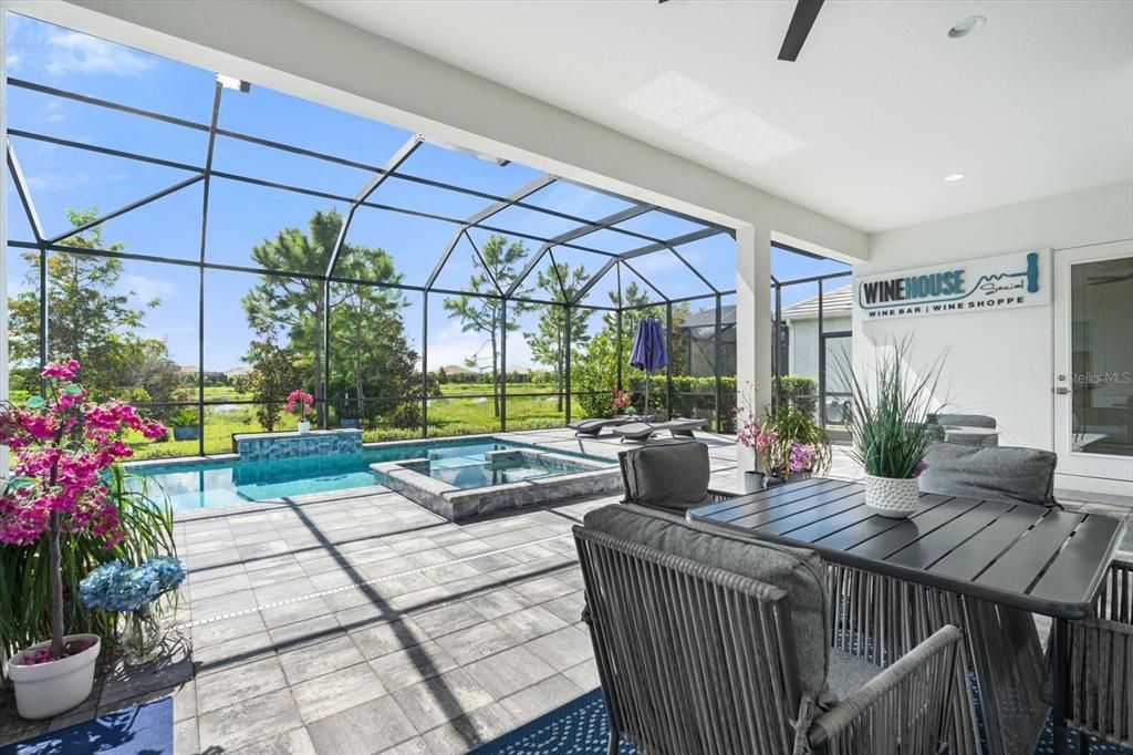 На продажу: $1,285,000 (3 спален, 2 ванн, 2451 Квадратных фут)