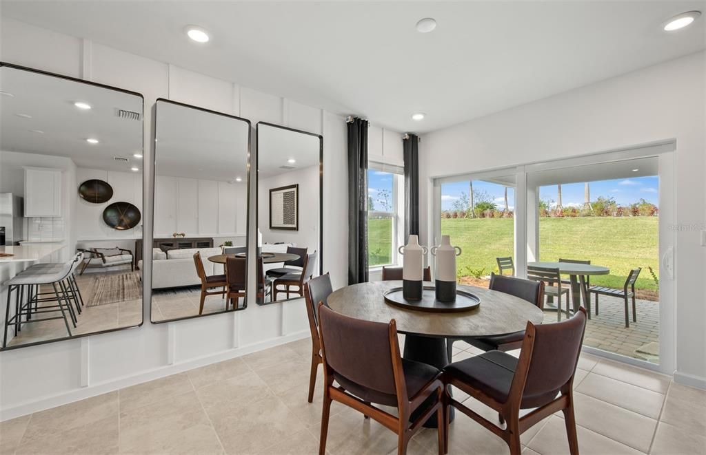 На продажу: $397,795 (4 спален, 2 ванн, 1580 Квадратных фут)