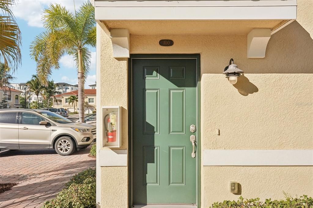 待售: $305,000 (2 贝兹, 2 浴室, 1135 平方英尺)