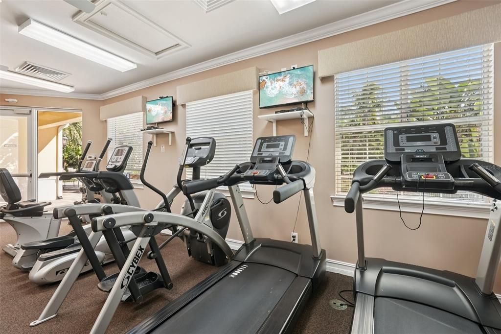 待售: $305,000 (2 贝兹, 2 浴室, 1135 平方英尺)