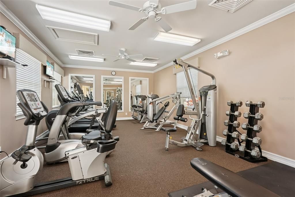 待售: $305,000 (2 贝兹, 2 浴室, 1135 平方英尺)