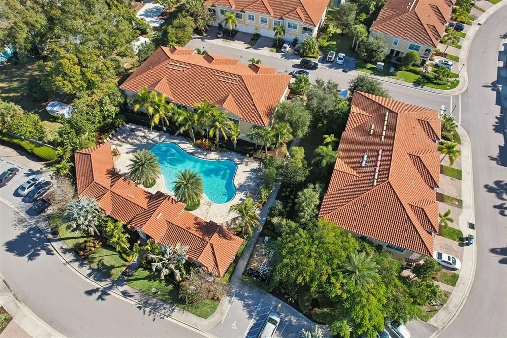 待售: $305,000 (2 贝兹, 2 浴室, 1135 平方英尺)