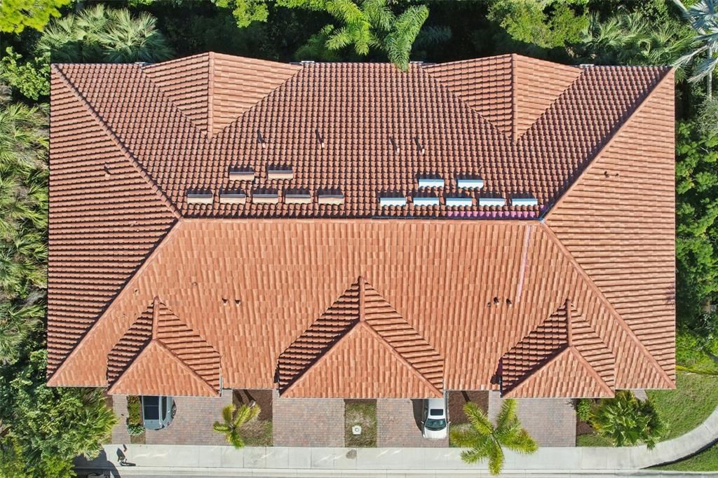 待售: $305,000 (2 贝兹, 2 浴室, 1135 平方英尺)