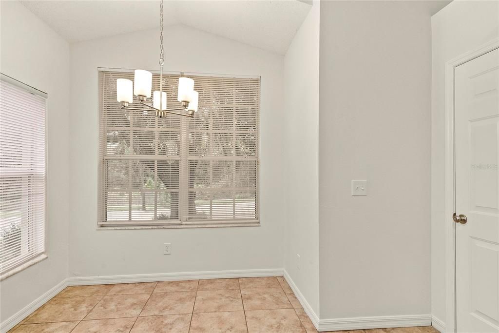 В аренду: $2,000 (3 спален, 2 ванн, 1344 Квадратных фут)