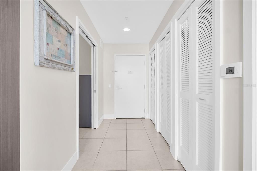 待售: $750,000 (1 贝兹, 1 浴室, 1007 平方英尺)