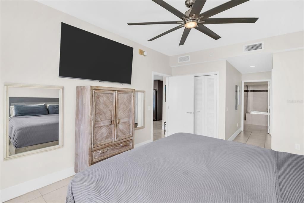 待售: $750,000 (1 贝兹, 1 浴室, 1007 平方英尺)