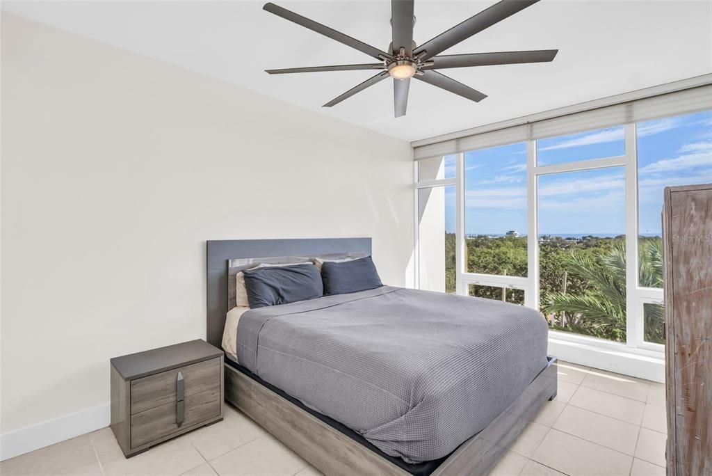 待售: $750,000 (1 贝兹, 1 浴室, 1007 平方英尺)