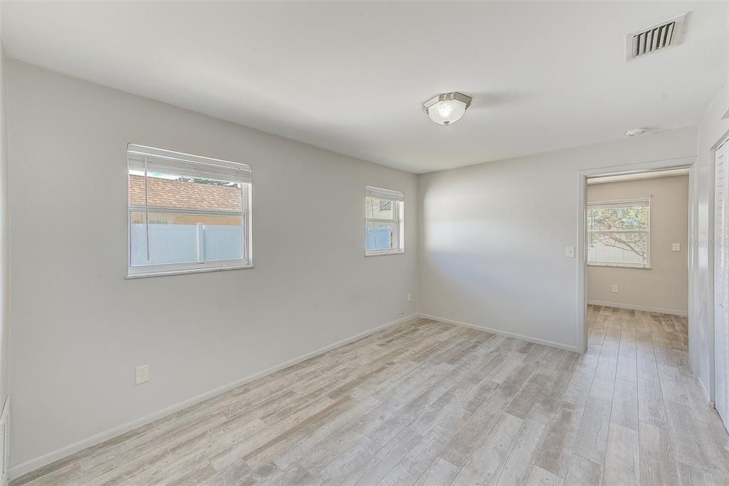 For Sale: $419,000 (4 beds, 2 baths, 1504 Square Feet)