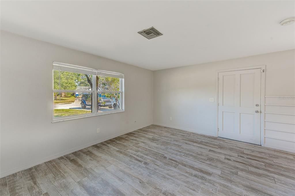 For Sale: $419,000 (4 beds, 2 baths, 1504 Square Feet)