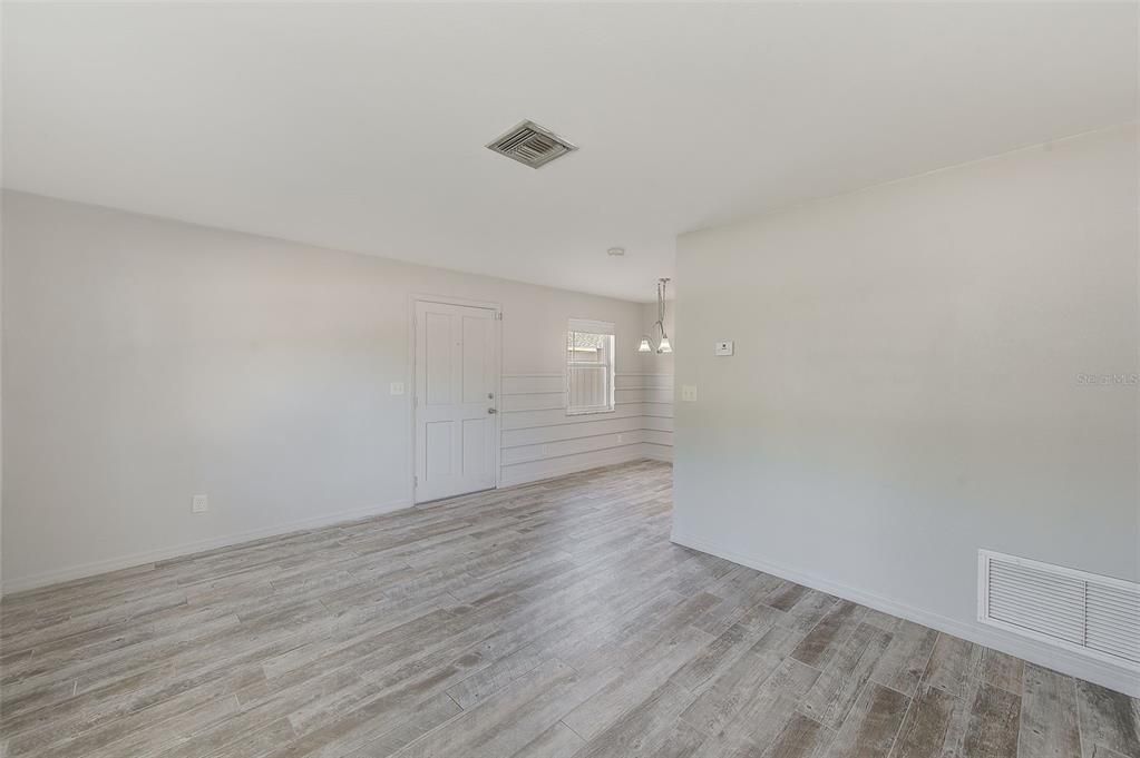 For Sale: $419,000 (4 beds, 2 baths, 1504 Square Feet)