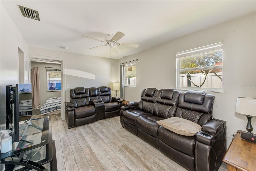 For Sale: $419,000 (4 beds, 2 baths, 1504 Square Feet)