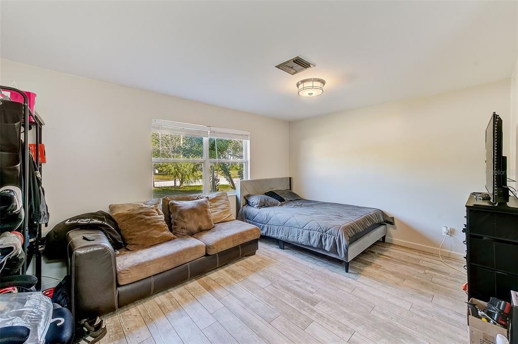 For Sale: $419,000 (4 beds, 2 baths, 1504 Square Feet)