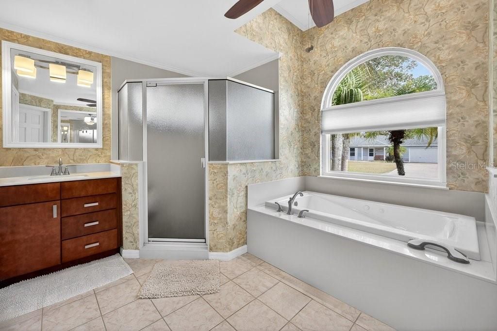 For Sale: $539,000 (3 beds, 2 baths, 2562 Square Feet)