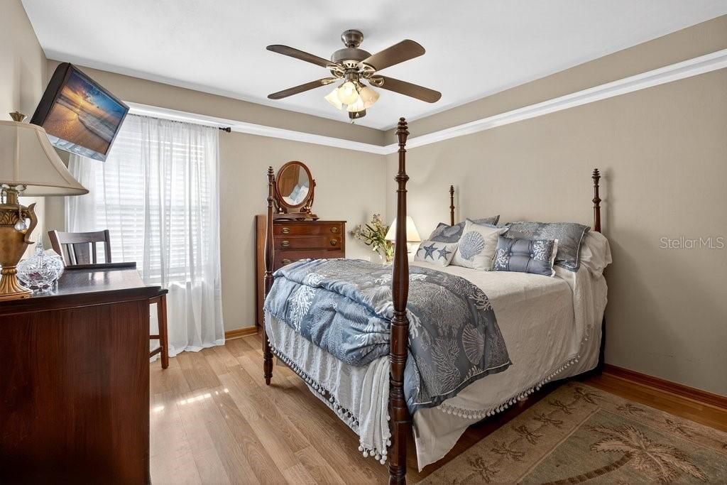 For Sale: $539,000 (3 beds, 2 baths, 2562 Square Feet)