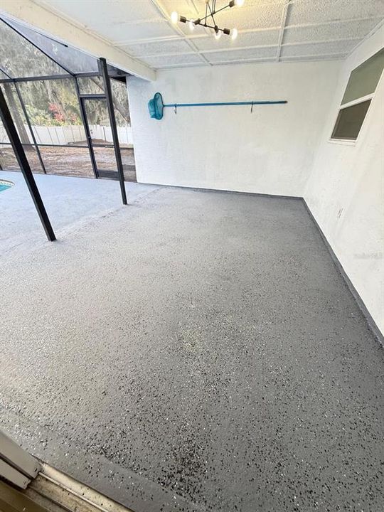 待售: $460,000 (4 贝兹, 2 浴室, 2068 平方英尺)