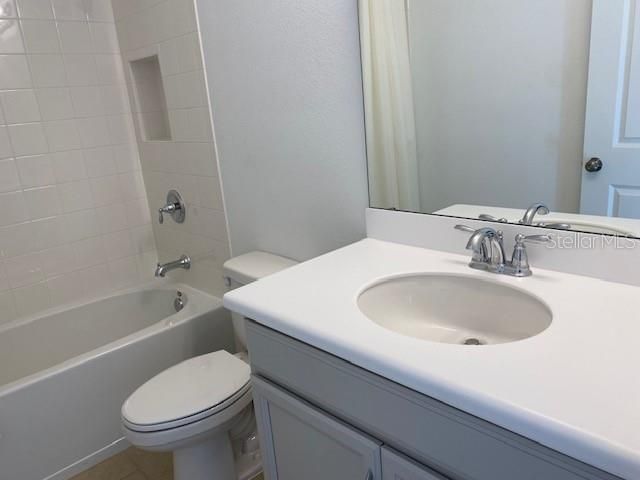 В аренду: $2,600 (4 спален, 3 ванн, 2399 Квадратных фут)