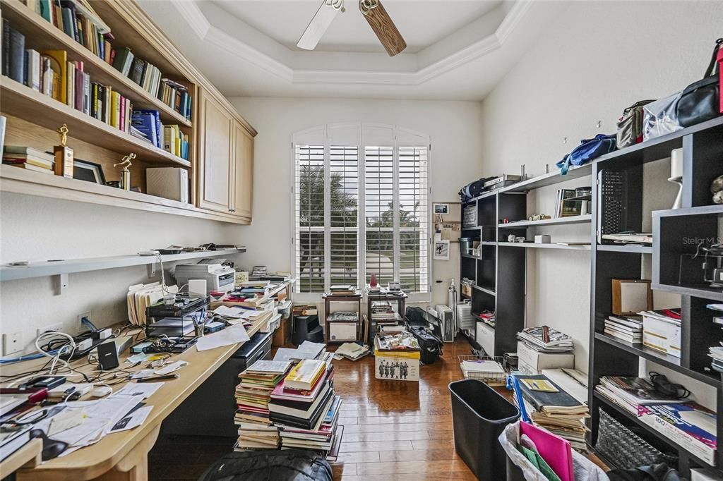 For Sale: $900,000 (3 beds, 2 baths, 3008 Square Feet)