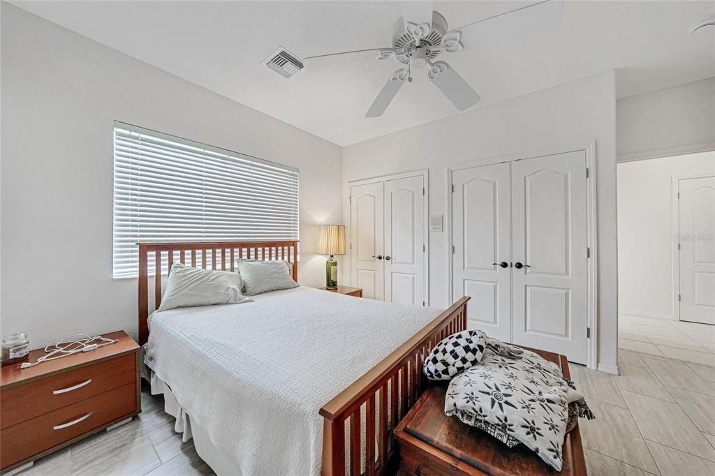 For Sale: $900,000 (3 beds, 2 baths, 3008 Square Feet)