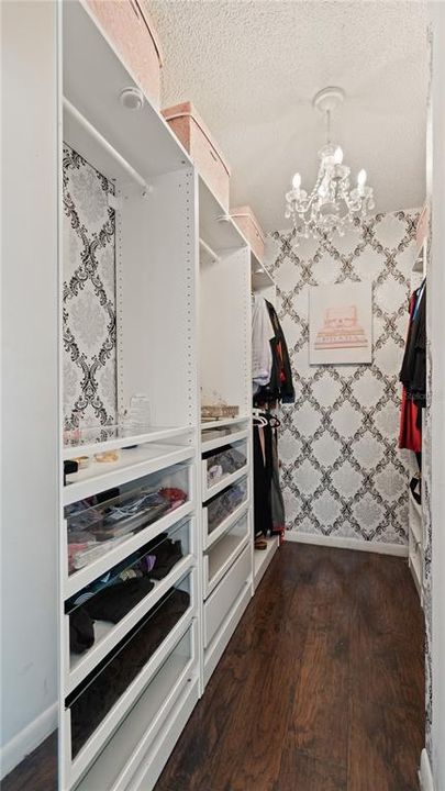 For Sale: $239,900 (2 beds, 2 baths, 1069 Square Feet)