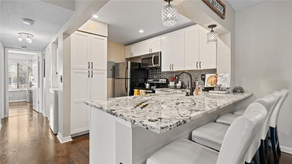 For Sale: $239,900 (2 beds, 2 baths, 1069 Square Feet)