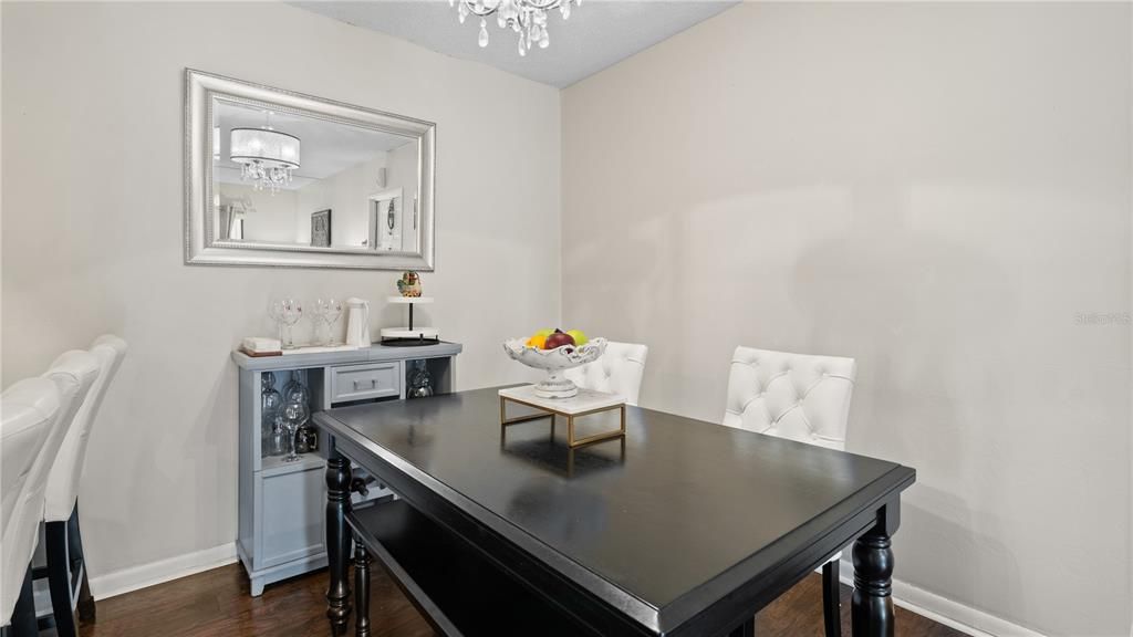 For Sale: $239,900 (2 beds, 2 baths, 1069 Square Feet)