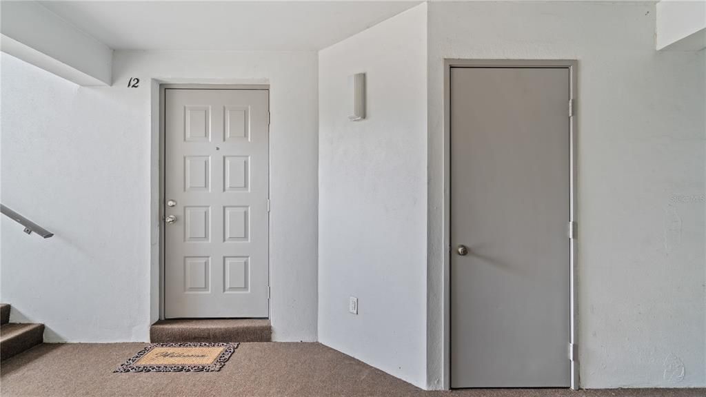 For Sale: $239,900 (2 beds, 2 baths, 1069 Square Feet)