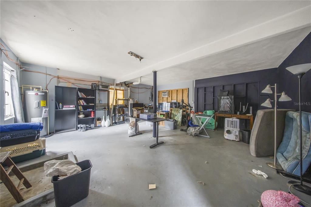 En Venta: $369,000 (4 camas, 3 baños, 1324 Pies cuadrados)