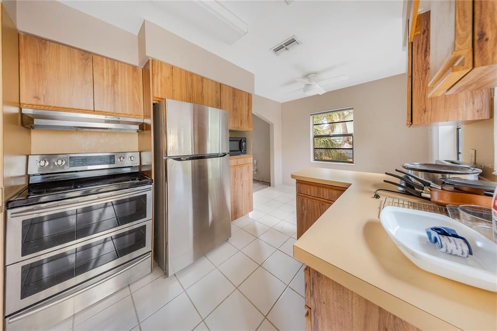 En Venta: $369,000 (4 camas, 3 baños, 1324 Pies cuadrados)