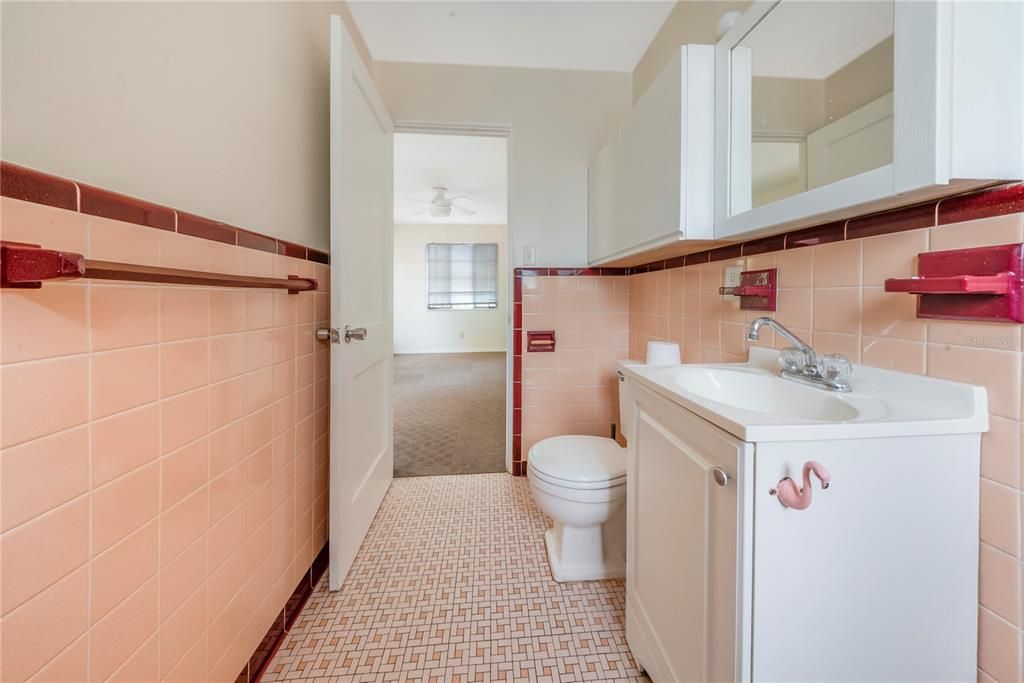 En Venta: $369,000 (4 camas, 3 baños, 1324 Pies cuadrados)