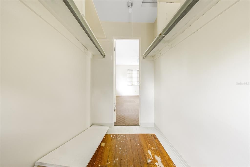 En Venta: $369,000 (4 camas, 3 baños, 1324 Pies cuadrados)