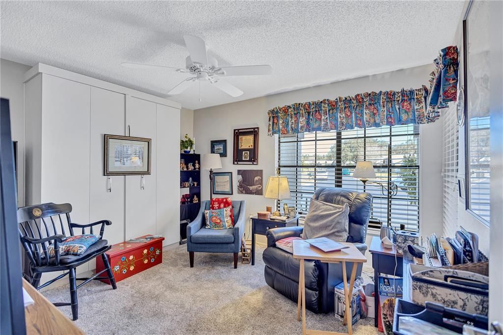 待售: $340,000 (2 贝兹, 2 浴室, 1220 平方英尺)