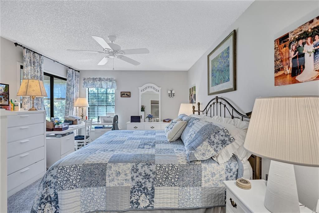 待售: $340,000 (2 贝兹, 2 浴室, 1220 平方英尺)