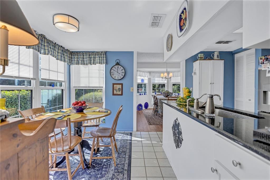 待售: $340,000 (2 贝兹, 2 浴室, 1220 平方英尺)