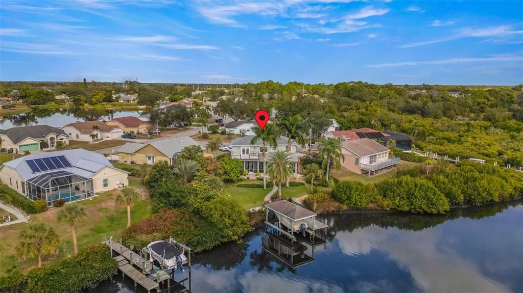 En Venta: $999,900 (3 camas, 3 baños, 2404 Pies cuadrados)