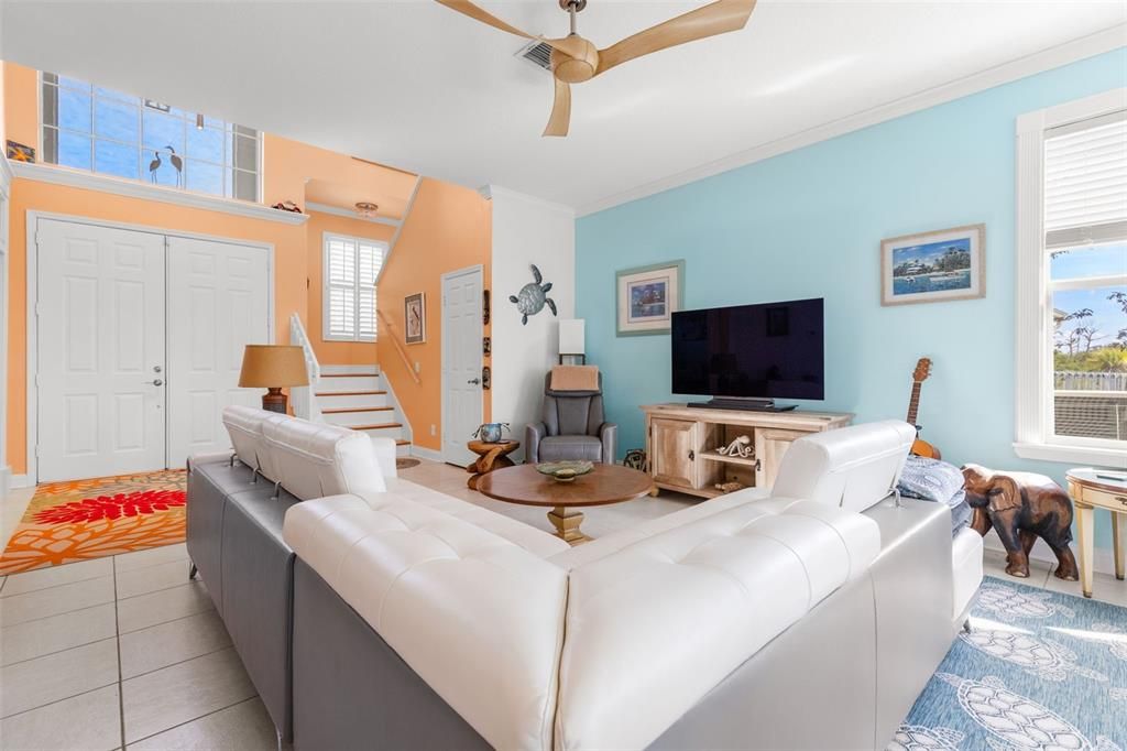 En Venta: $999,900 (3 camas, 3 baños, 2404 Pies cuadrados)