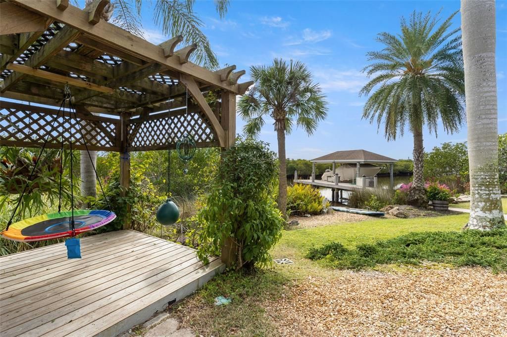 En Venta: $999,900 (3 camas, 3 baños, 2404 Pies cuadrados)