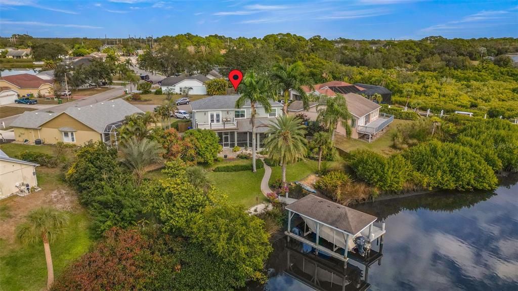 En Venta: $999,900 (3 camas, 3 baños, 2404 Pies cuadrados)