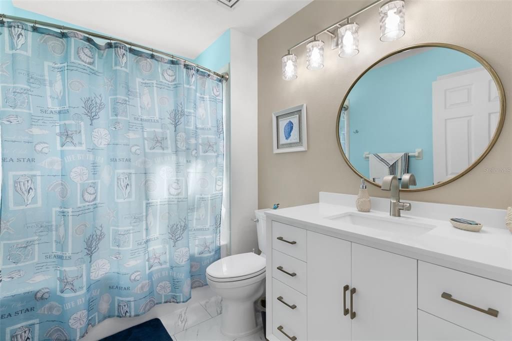 En Venta: $999,900 (3 camas, 3 baños, 2404 Pies cuadrados)