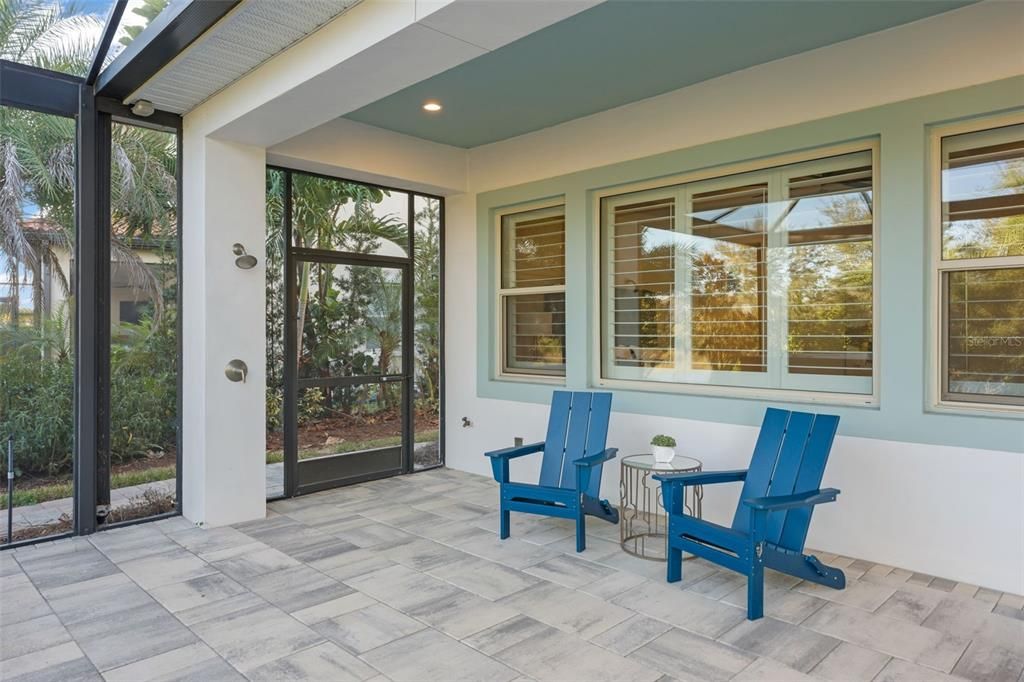 For Sale: $1,275,000 (4 beds, 3 baths, 3022 Square Feet)