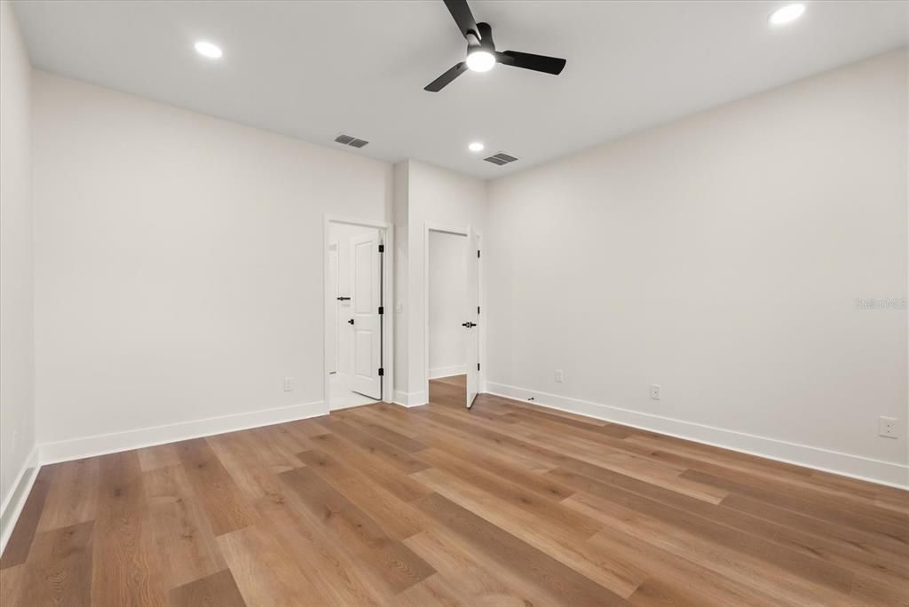 En Venta: $399,500 (3 camas, 2 baños, 1570 Pies cuadrados)