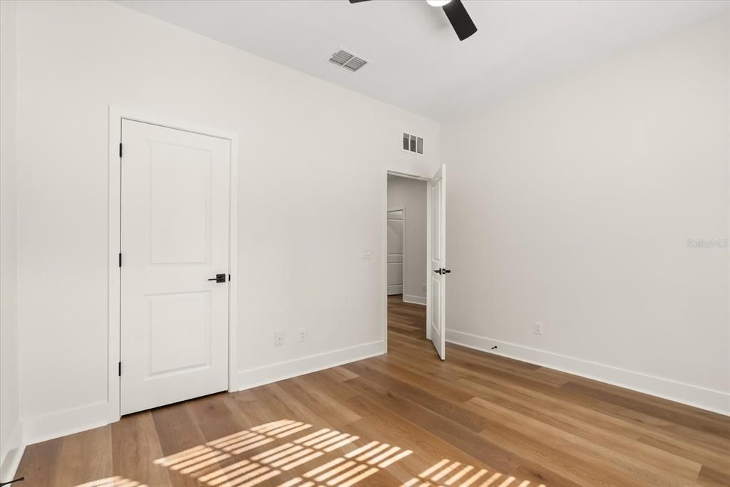 En Venta: $399,500 (3 camas, 2 baños, 1570 Pies cuadrados)