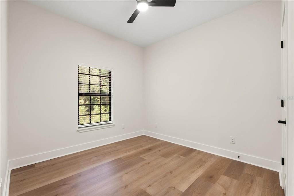 En Venta: $399,500 (3 camas, 2 baños, 1570 Pies cuadrados)